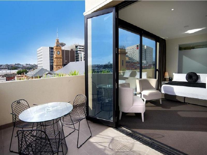 Corporate Living Aparthotel